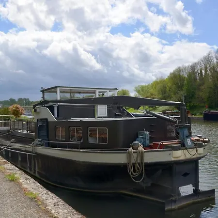 Péniche Rayclau Appartement *